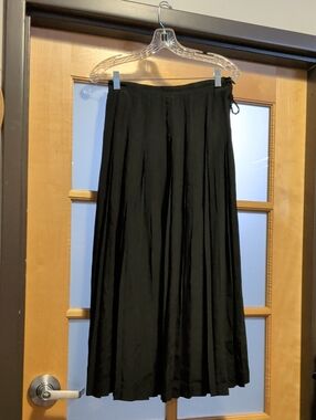 tba Black Maxi Skirt — Flowing Pleated A-Line